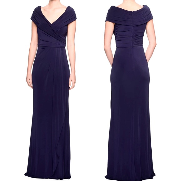 NEW La Femme Navy Ruched Jersey Column Gown
LA FEMME SIZE 16 or 8 - Picture 4 of 8